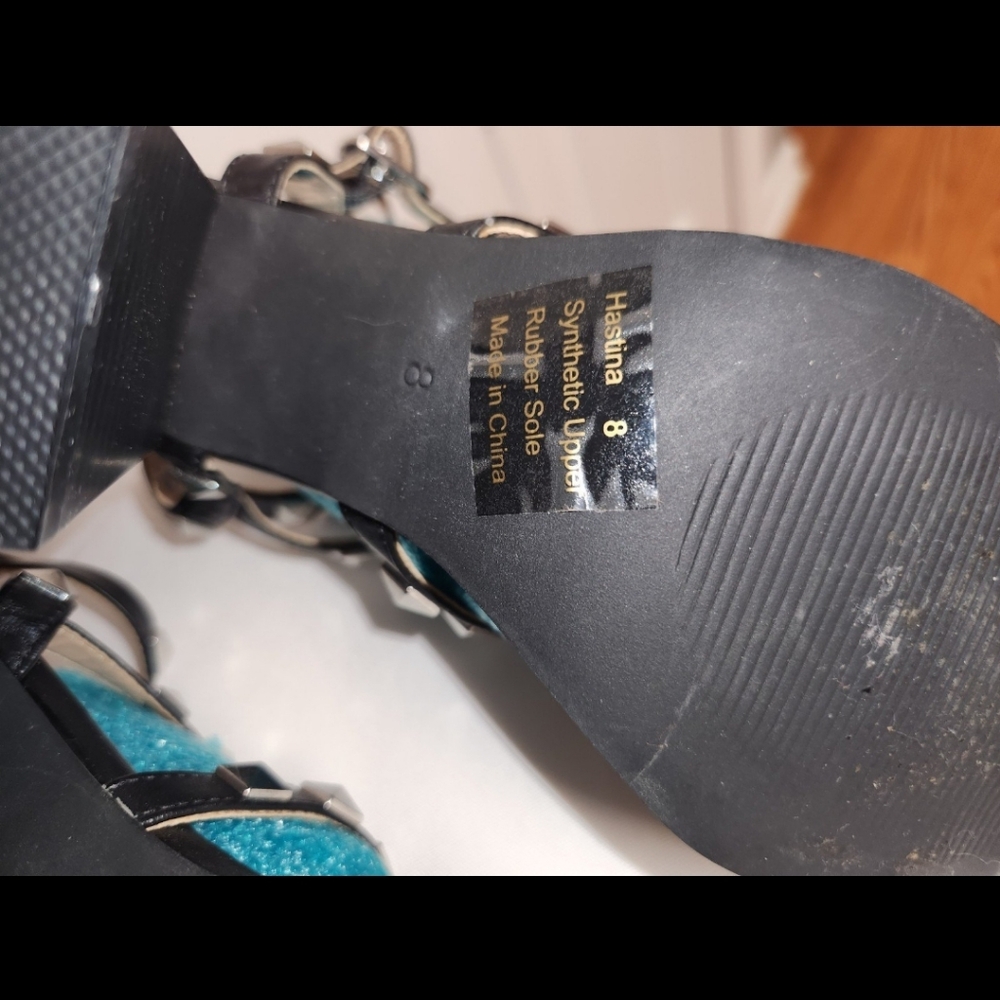 Lemon Drop Privilege, Women's Size 8 square heels - Picture 6 of 8